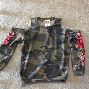 Super cute camo cold shoulder top